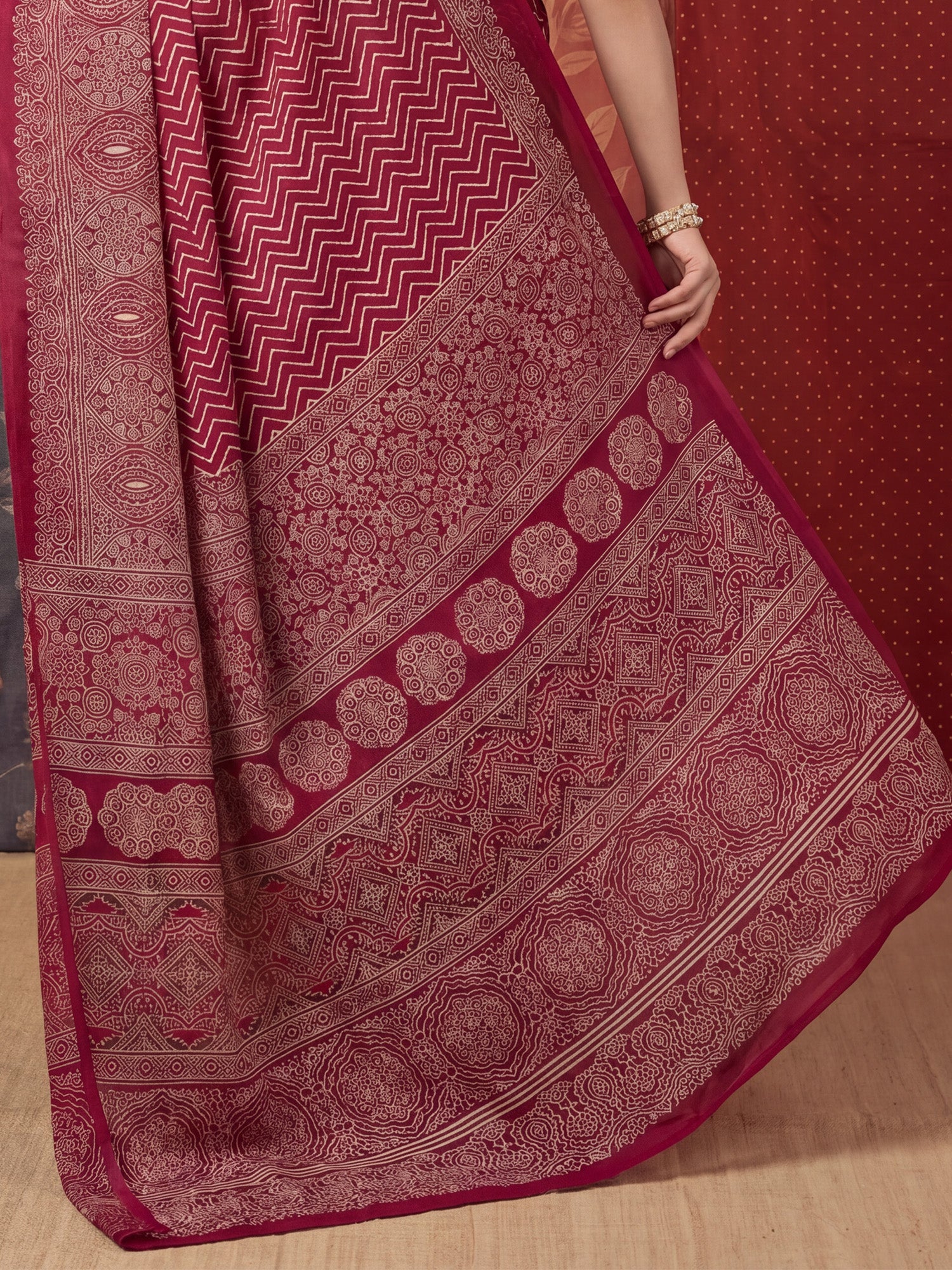 Women's Satin Maroon Printed Designer Saree With Blouse Piece