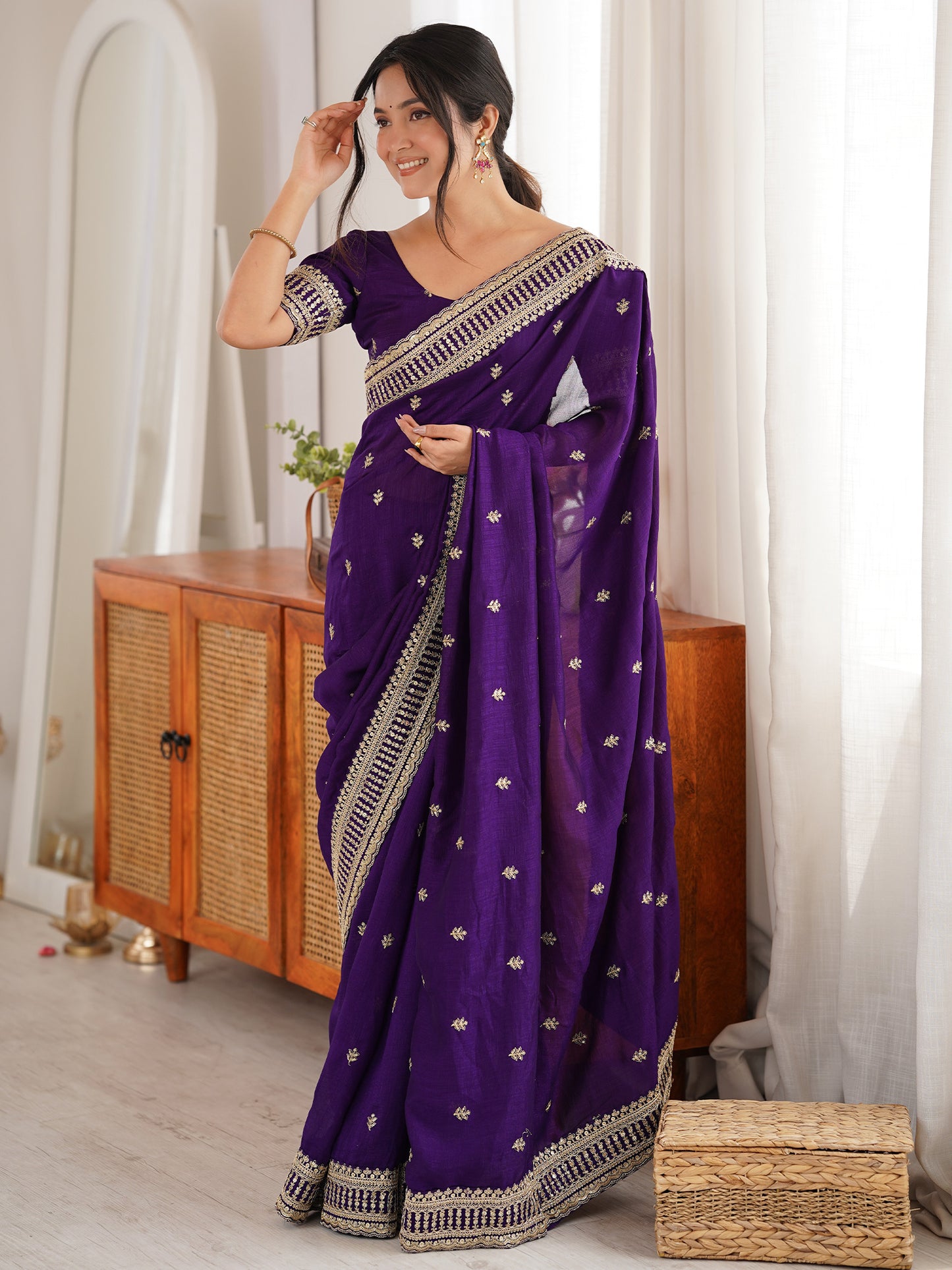 Women's Vichitra Silk Purple Zari Embroidered Designer Saree With Blouse Piece