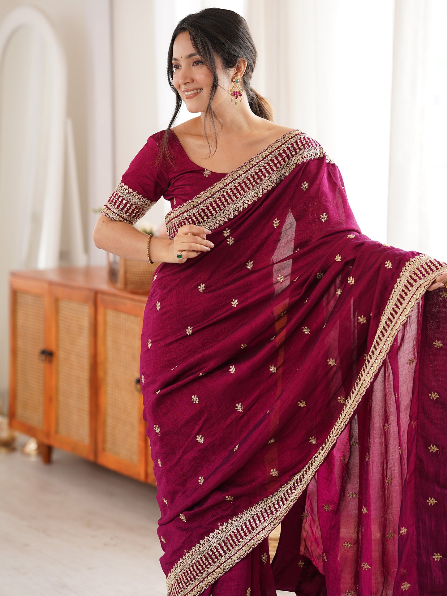 Women's Vichitra Silk Magenta Zari Embroidered Designer Saree With Blouse Piece