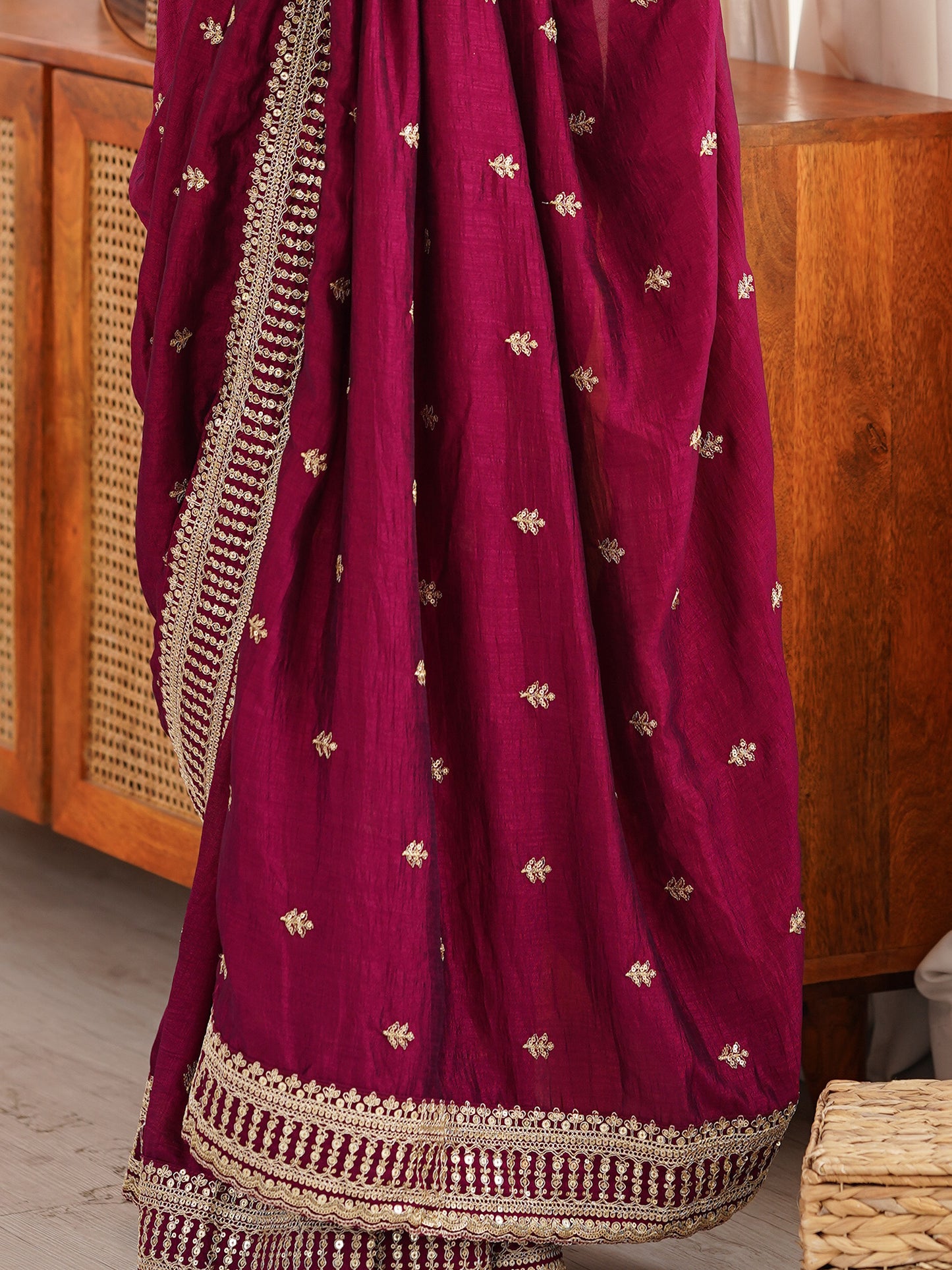 Women's Vichitra Silk Magenta Zari Embroidered Designer Saree With Blouse Piece
