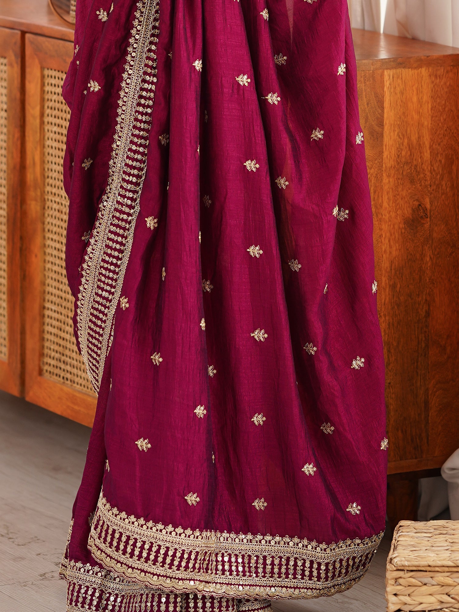 Women's Vichitra Silk Magenta Zari Embroidered Designer Saree With Blouse Piece