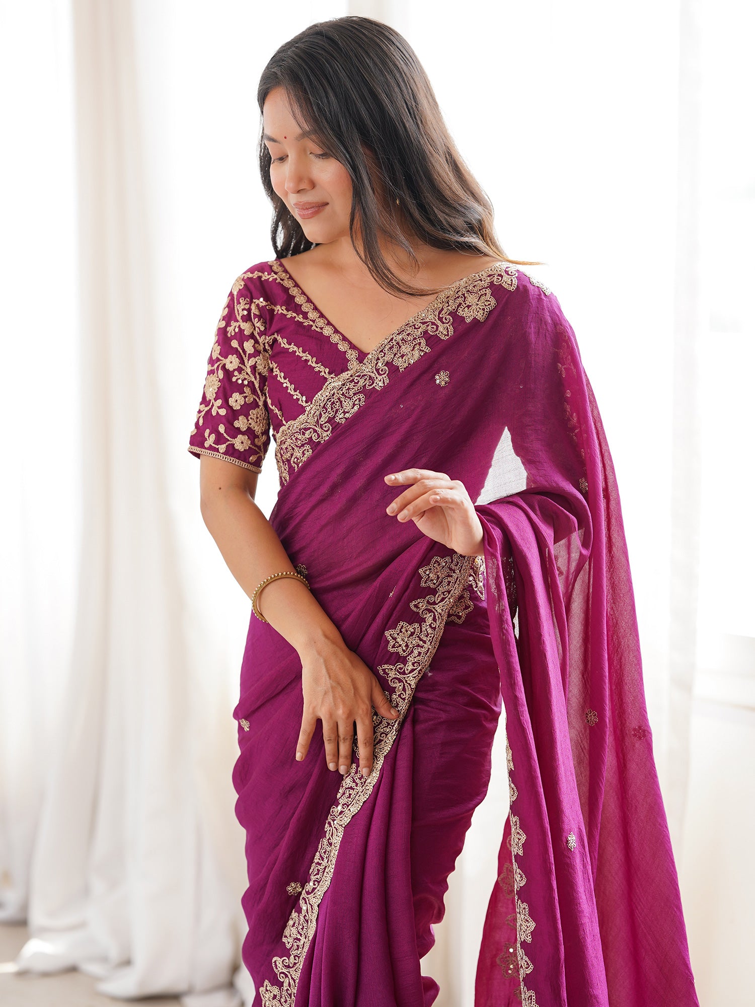Women's Vichitra Silk Magenta Embellished Designer Saree With Blouse Piece