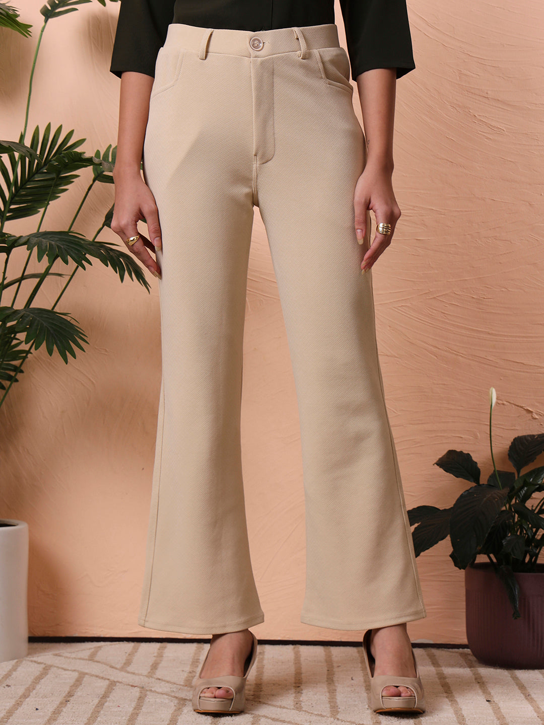 women relaxed regular fit formal trousers 3