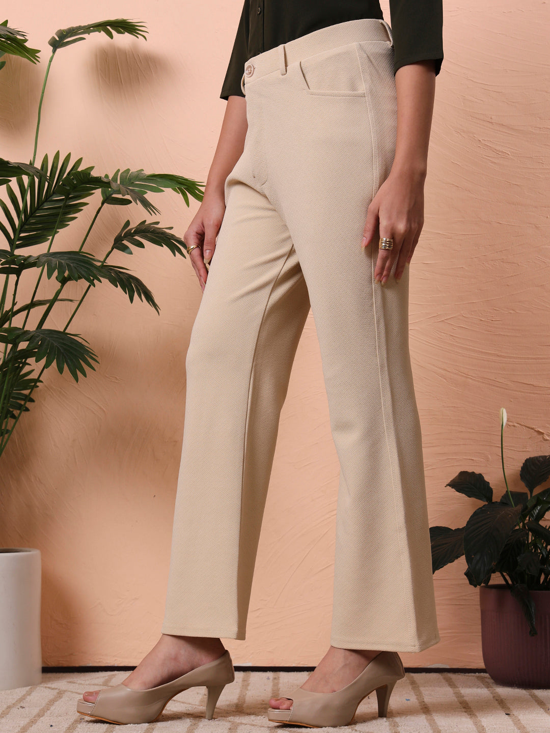 women relaxed regular fit formal trousers 3