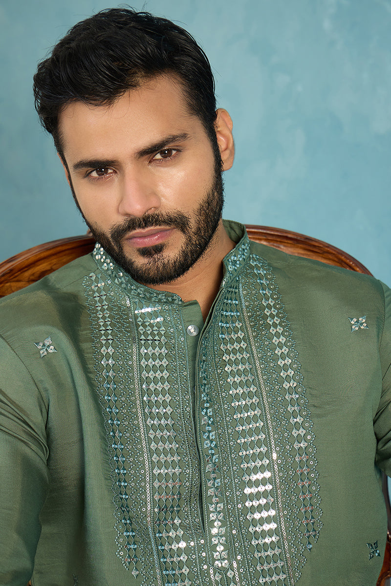 Mens Green Silk Blend Solid Emboidered Sequins Kurta MKU2279