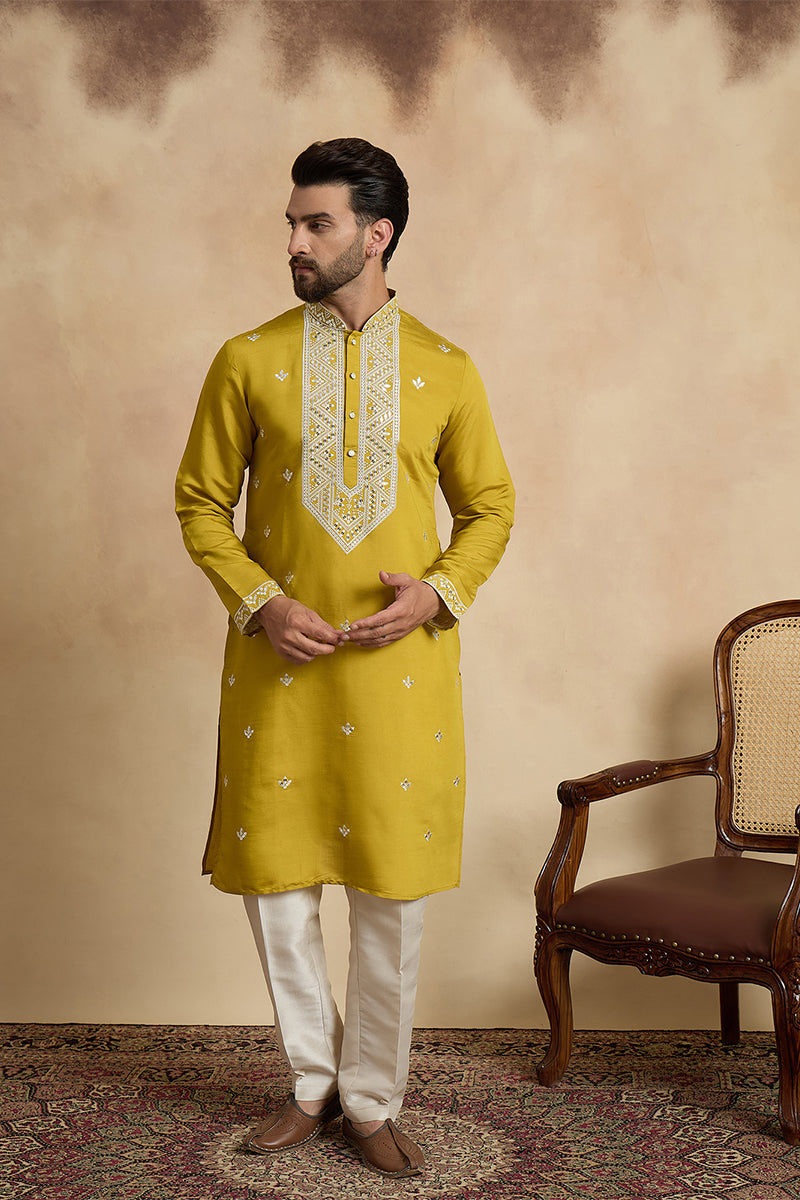 ethnic-bay-men-yellow-silk-blend-solid-embroidered-kurta-with-trouser-mkset2412
