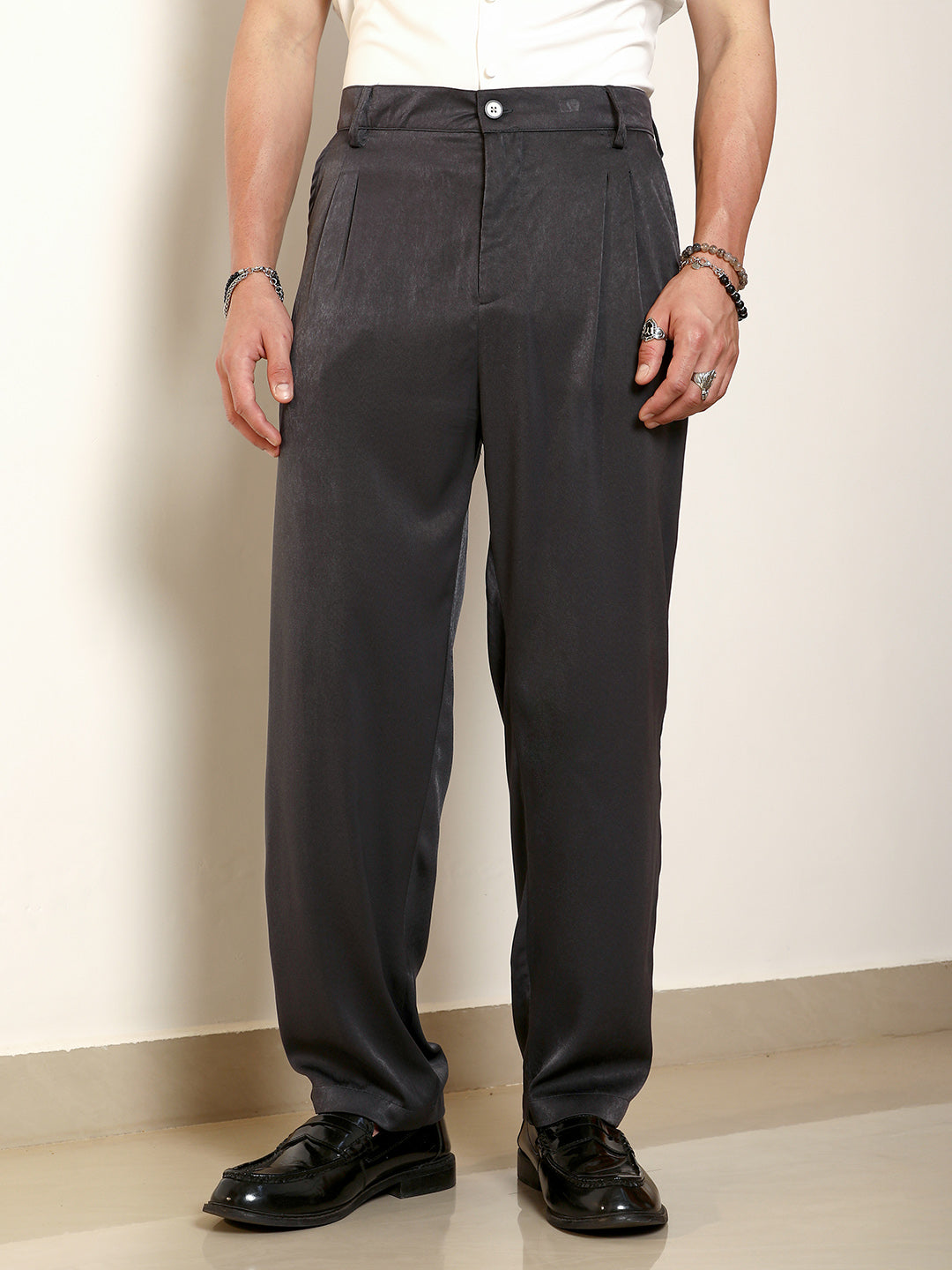 Campus Sutra Mens Black Pleated Trousers