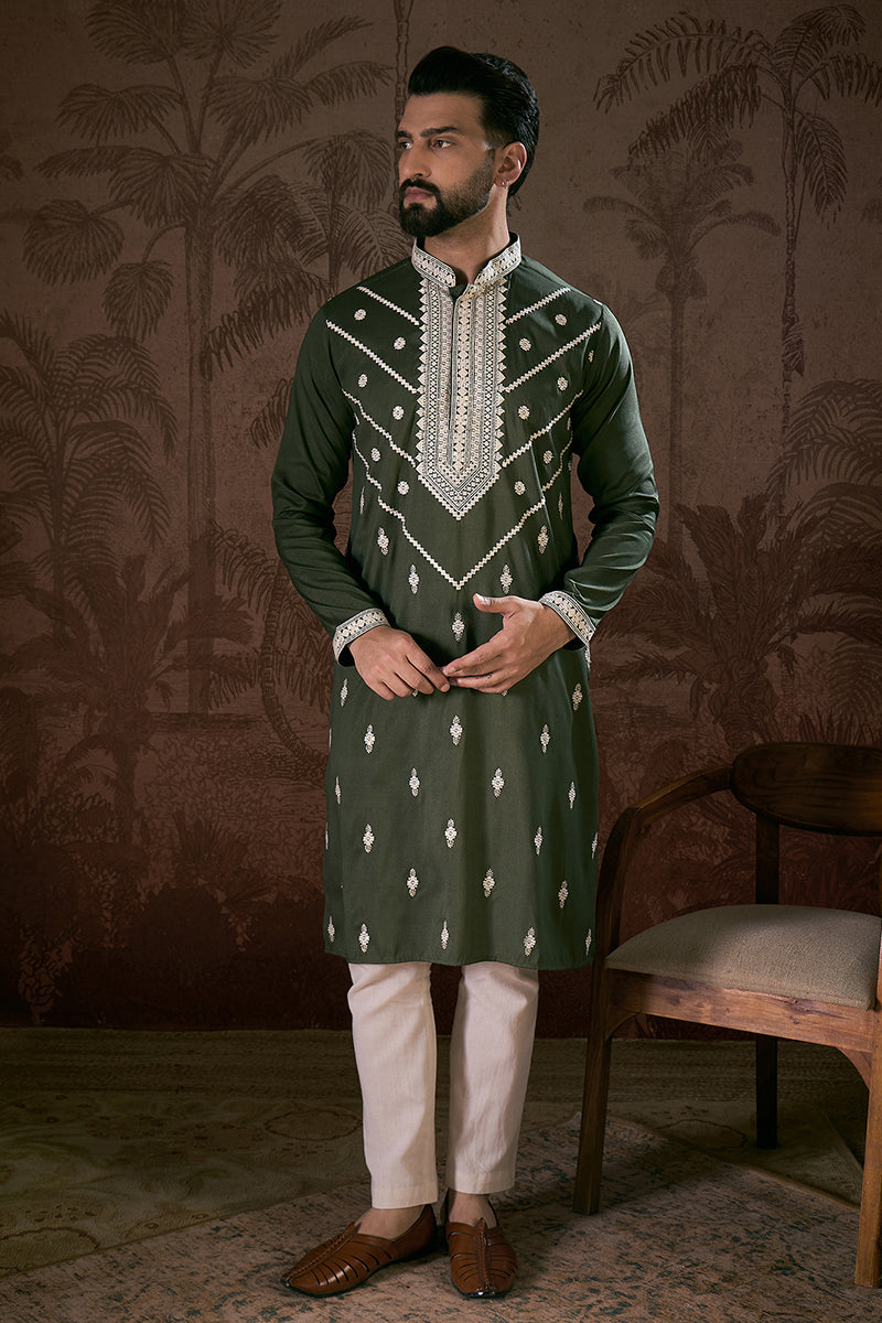 Green Silk Blend Solid Embroidered Straight Kurta MKU1882
