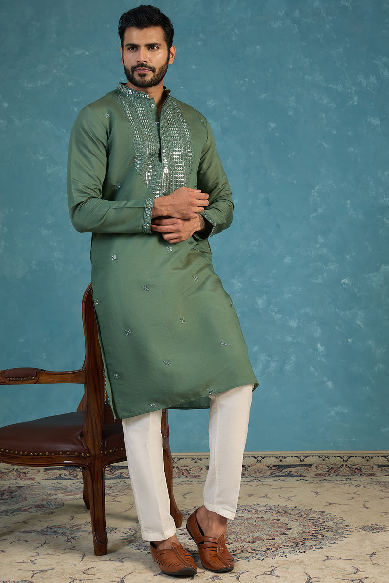 Mens Green Silk Blend Solid Emboidered Sequins Kurta MKU2279