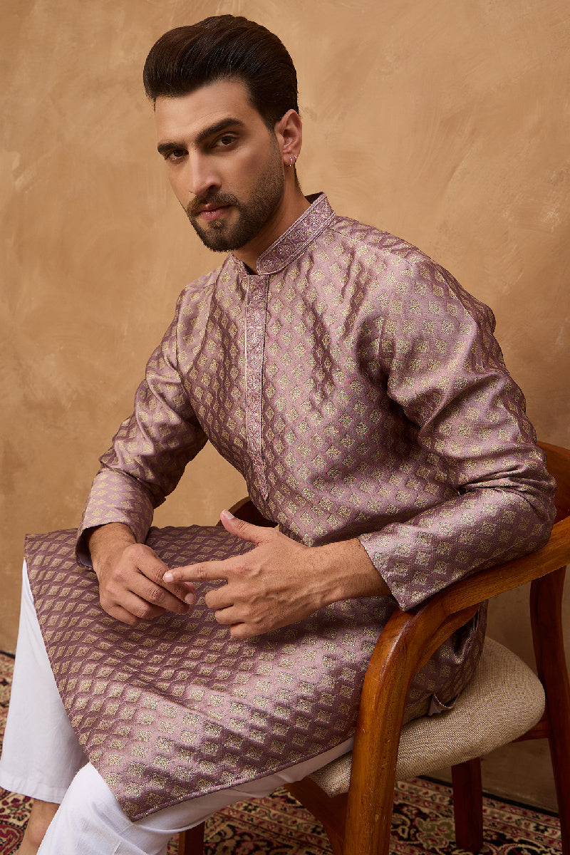 Mauve Silk Blend Solid Woven Design Straight Kurta MKU1458
