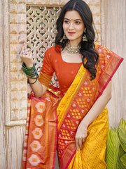 Pochampalli Soft Silk Saree with Traditional Ikat Woven Pallu - Perfect for Festive Celebrations & Wedding Occasions