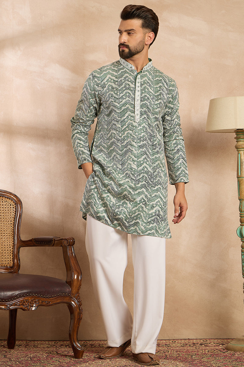 Green Silk Blend Solid Embroidered Straight Kurta With Trouser