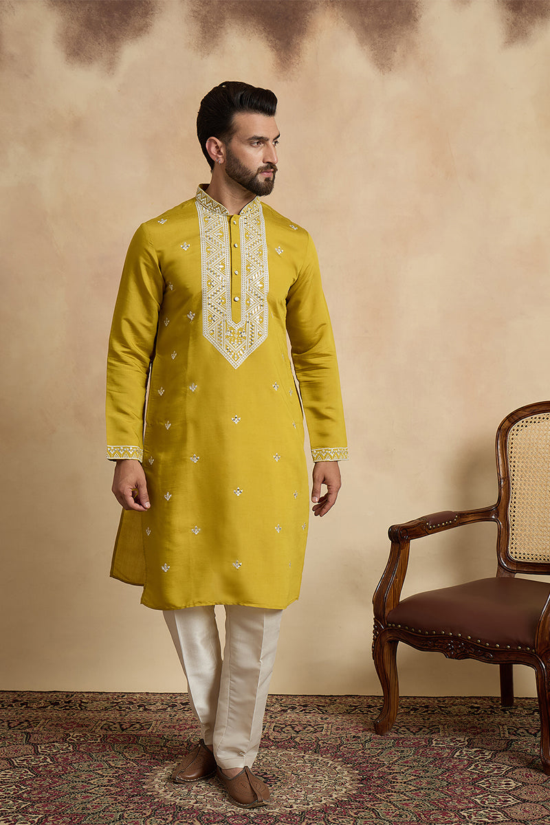 ethnic-bay-men-yellow-silk-blend-solid-embroidered-kurta-with-trouser-mkset2412