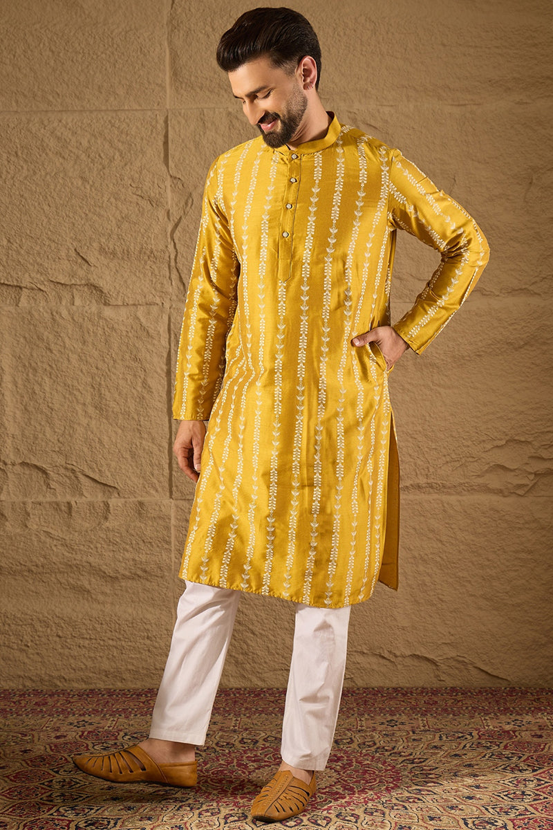 Yellow Viscose Rayon Ethnic Motifs Printed Straight Kurta with Trousers MKSET1282