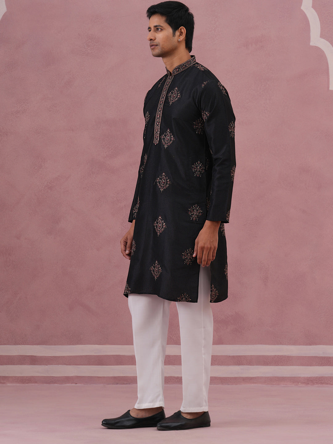 Silk Blend Black Kurta Pyjama Set For Men
