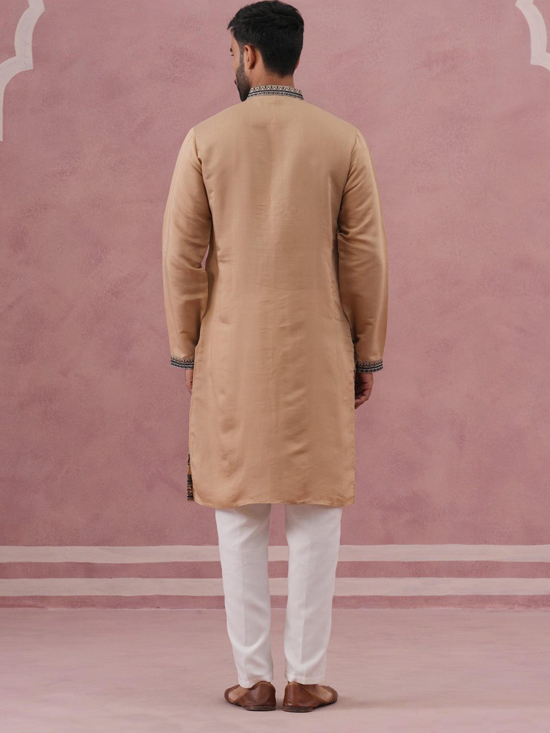Men S Silk Blend Embroidered Kurta Pyjama Set