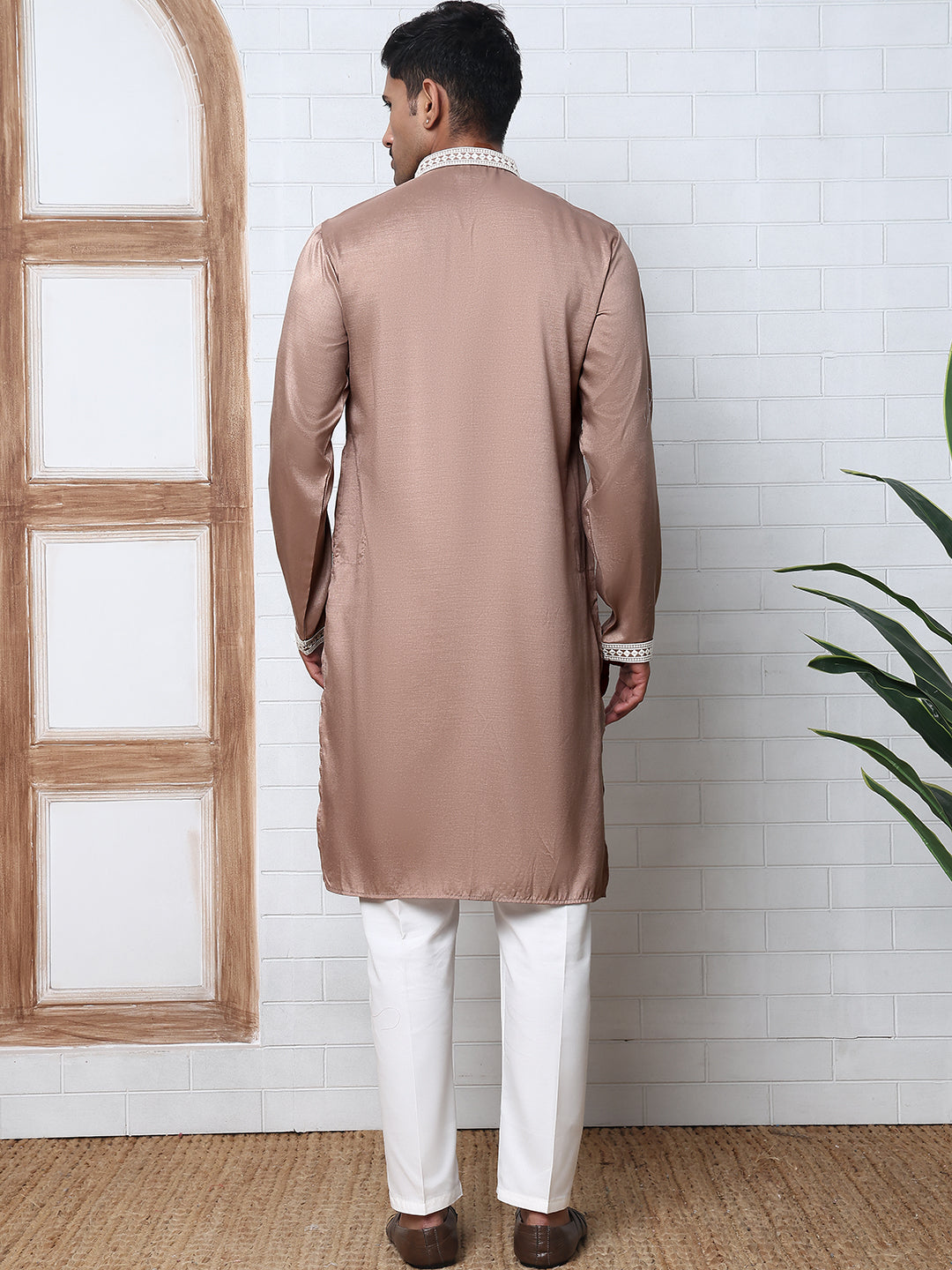 Traditional Silk Blend Kurta Pyjama With Embroidery