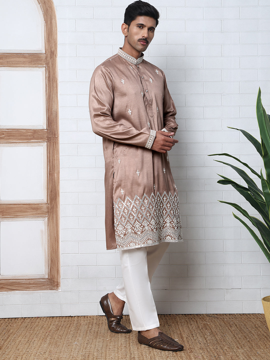 Traditional Silk Blend Kurta Pyjama With Embroidery