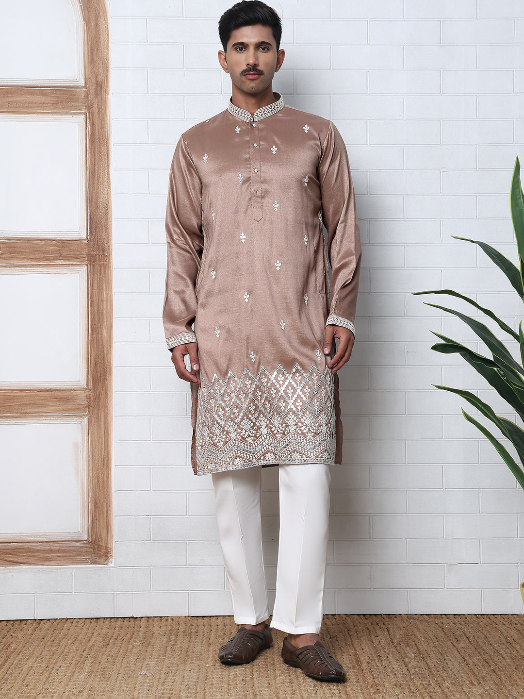 Traditional Silk Blend Kurta Pyjama With Embroidery