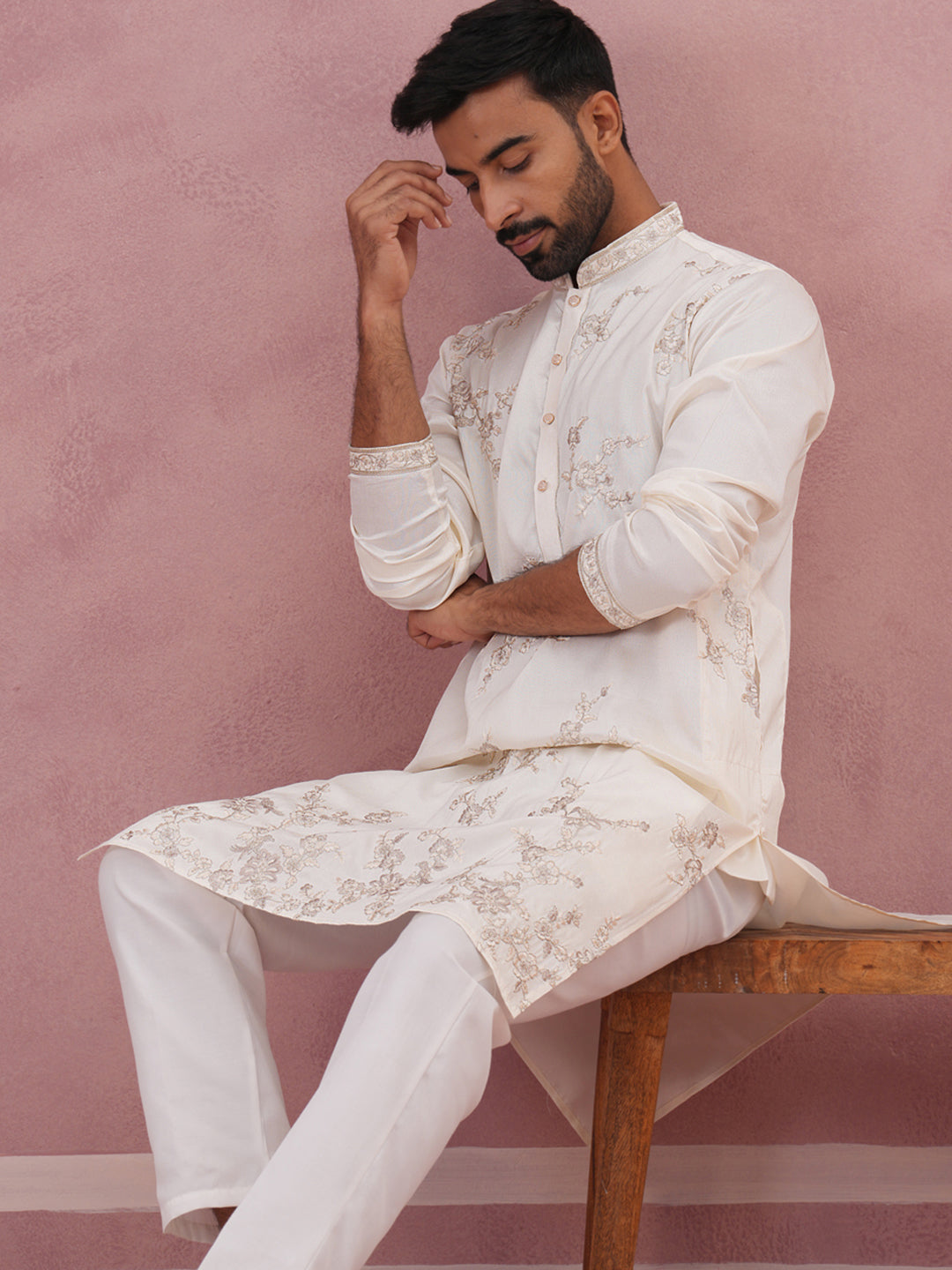 Men S Silk Blend Embroidered Kurta Pyjama Set