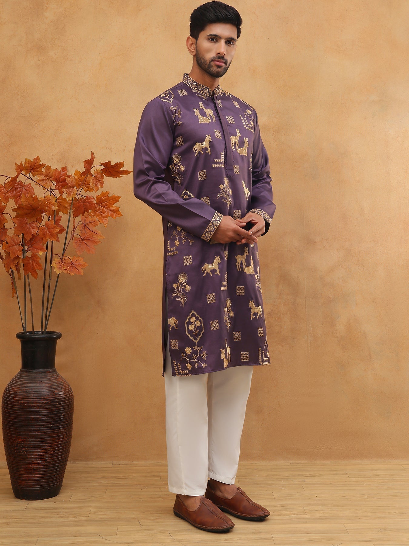 Men Silk Blend Kurta Pyjama With Embroidery