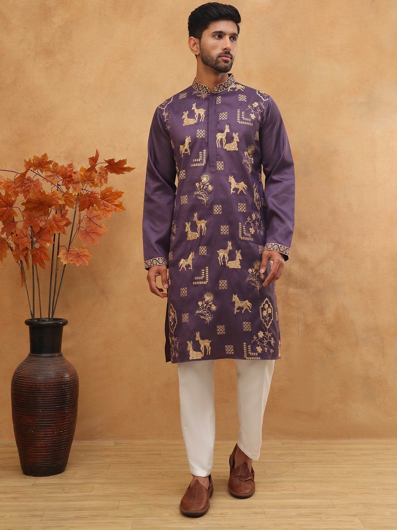 Men Silk Blend Kurta Pyjama With Embroidery