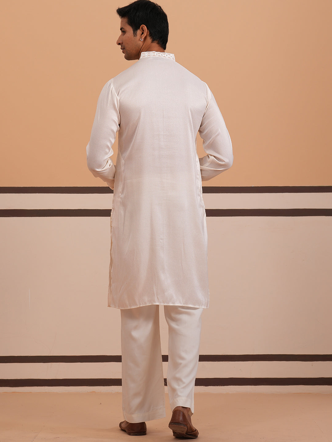 Mens Geometric Embroidered Kurta Set