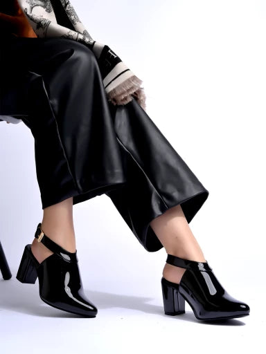 Stylish Solid Black Block Heeled Pumps For Women & Girls