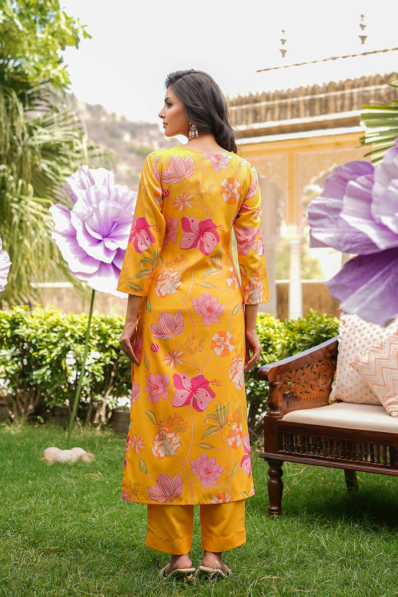 yellow silk blend floral printed straight kurta trousers with dupatta