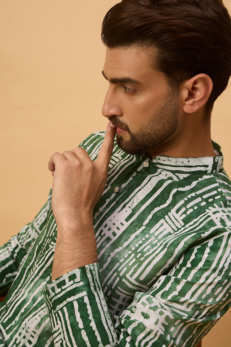 Green Viscose Rayon Batik Embroidered Straight Kurta
