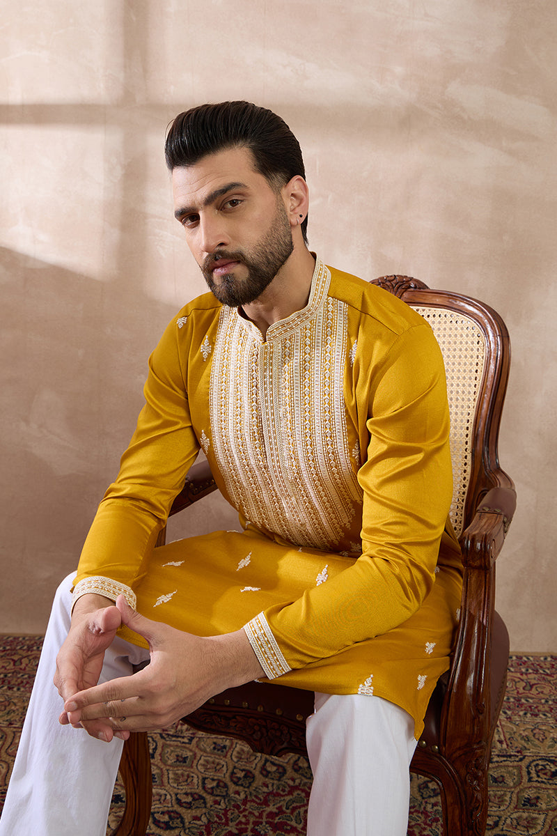 Yellow Silk Blend Embroidered Mandarin Collar Straight Kurta