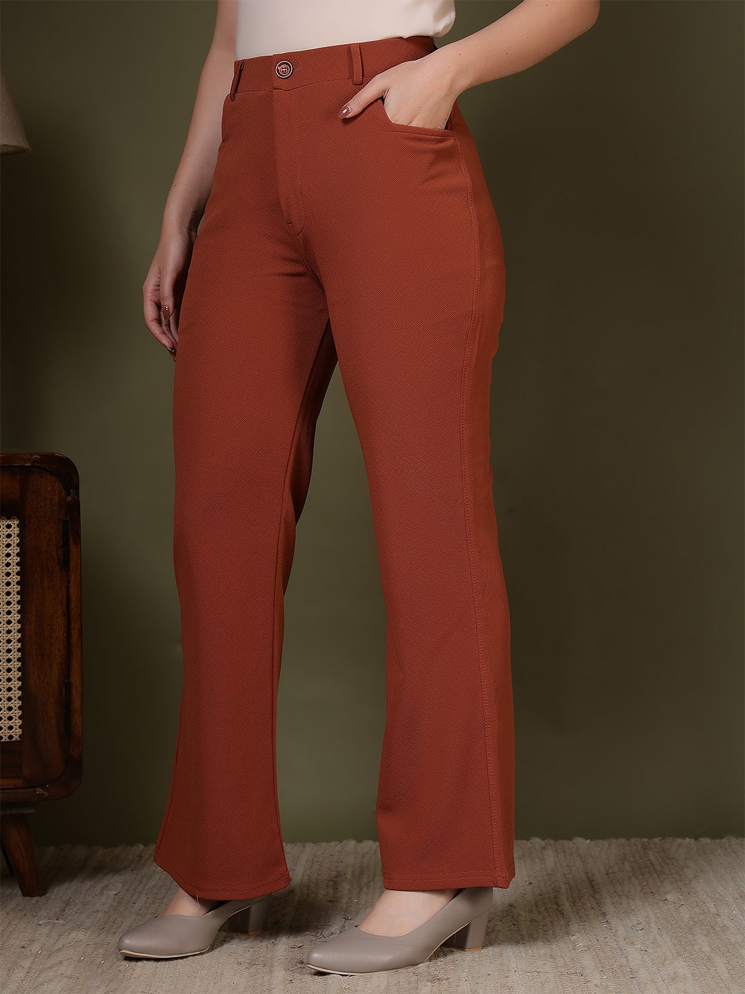 women relaxed regular fit formal trousers 3
