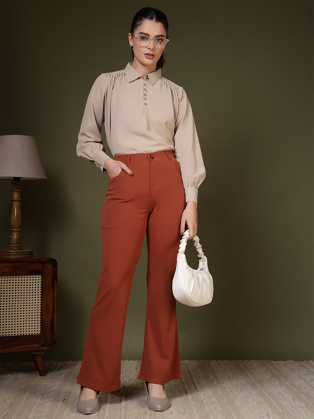 women relaxed regular fit formal trousers 3