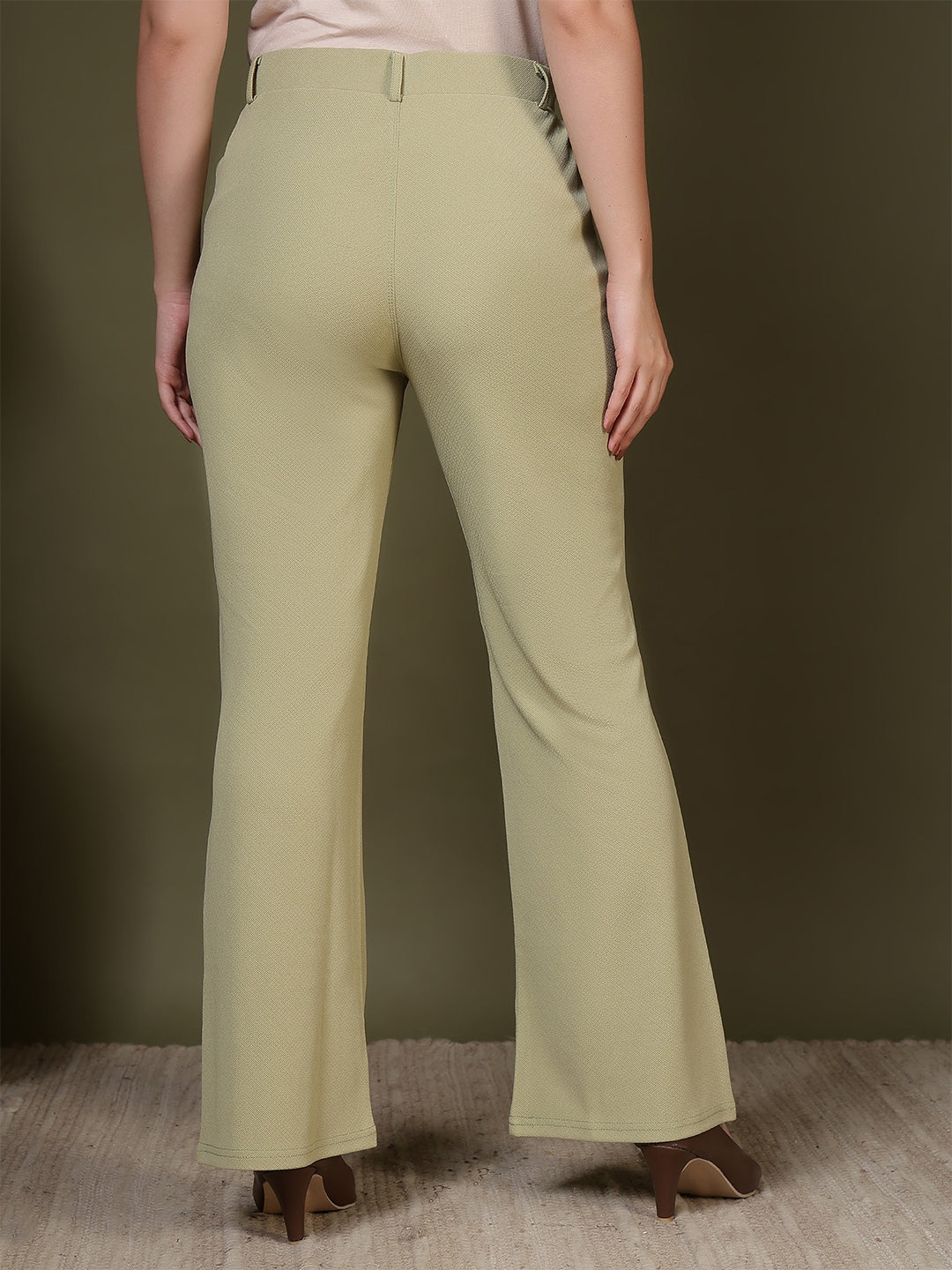 women relaxed regular fit formal trousers 3