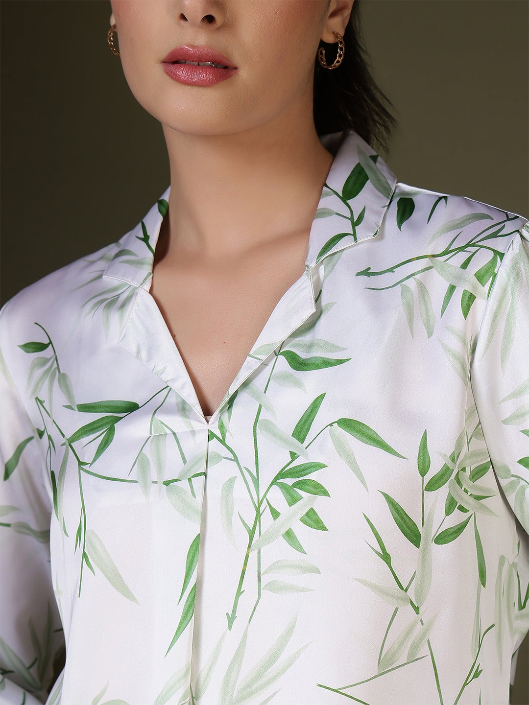 women regular fit solid mandarin collar formal top 1