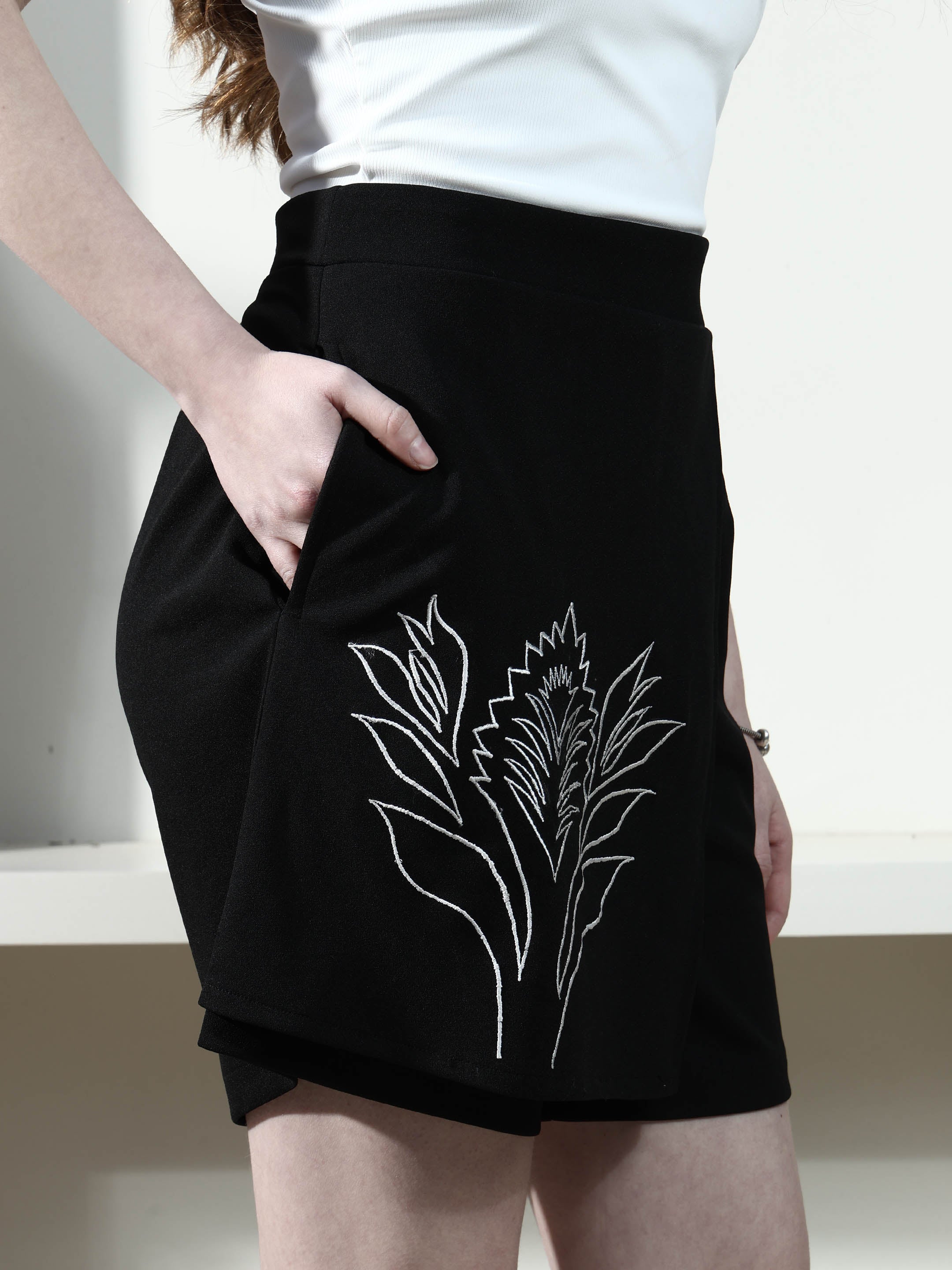 athena black solid mid rise regular shorts