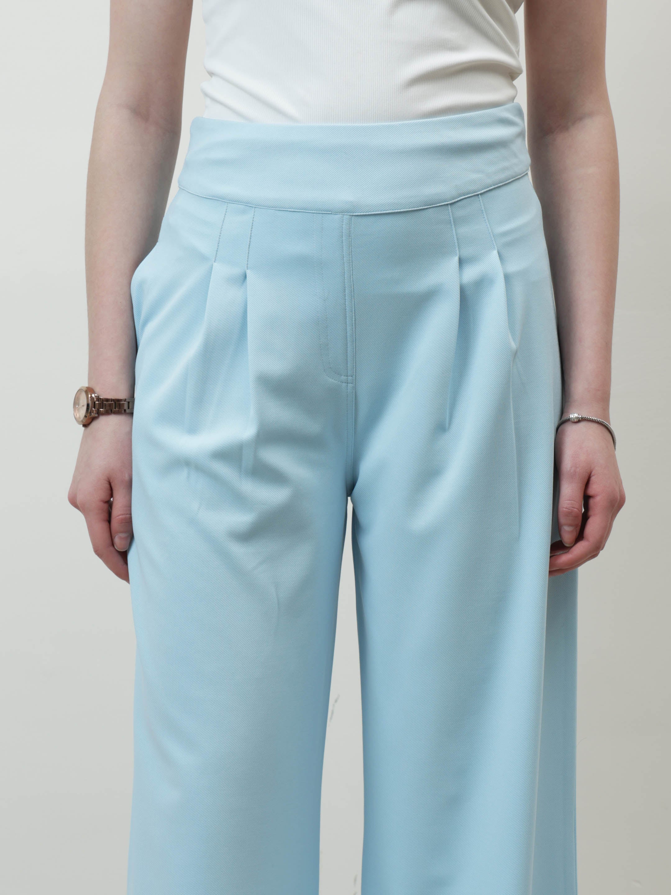 athena immutable women relaxed straight leg easy wash pleated trousers