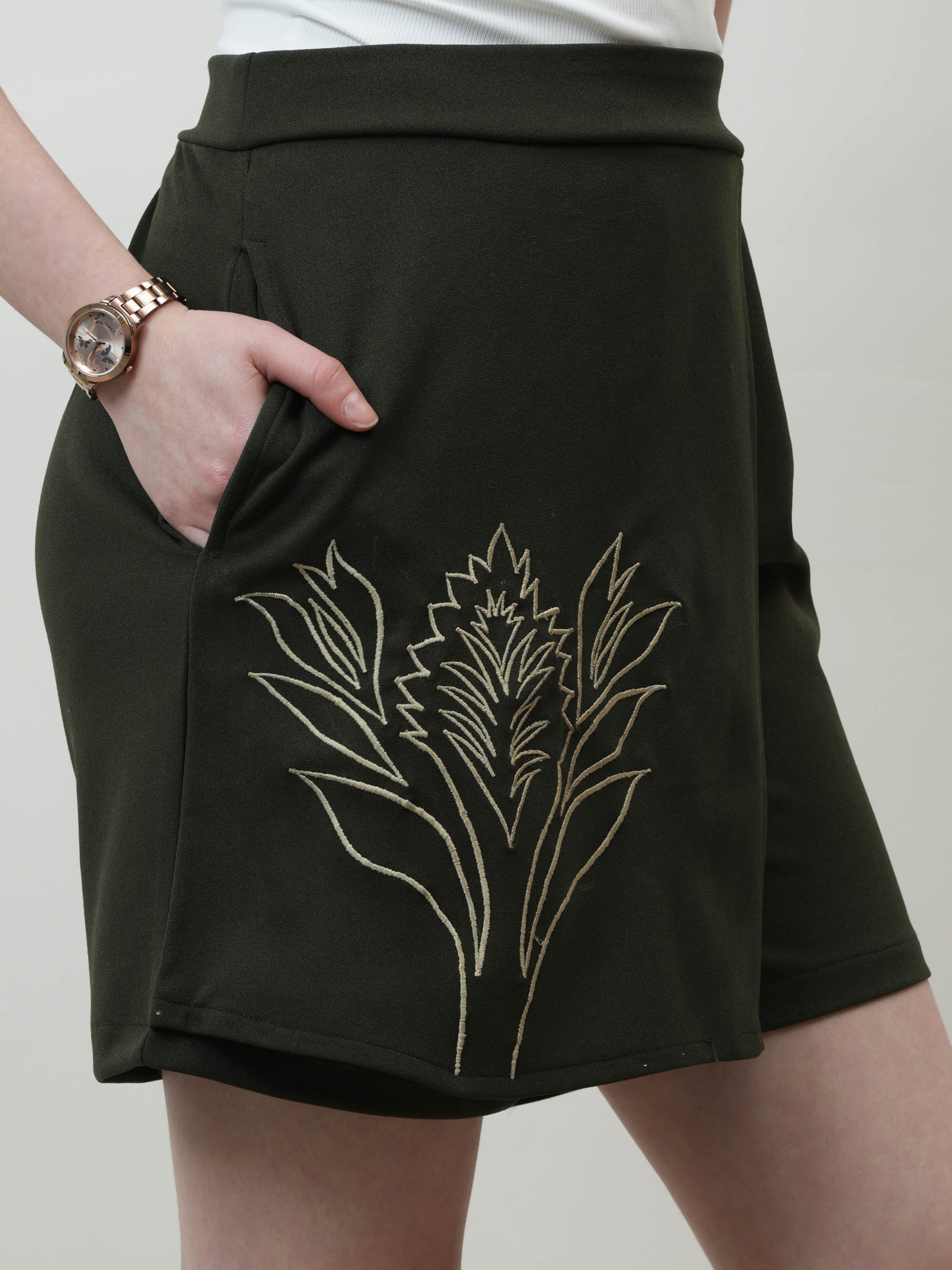 athena olive green solid mid rise regular shorts