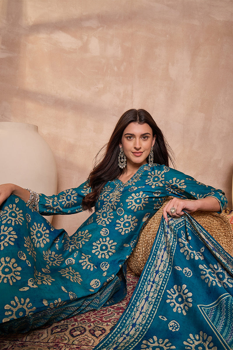 blue cotton blend abstract printed straight kurta trouser with dupatta vkskd3212