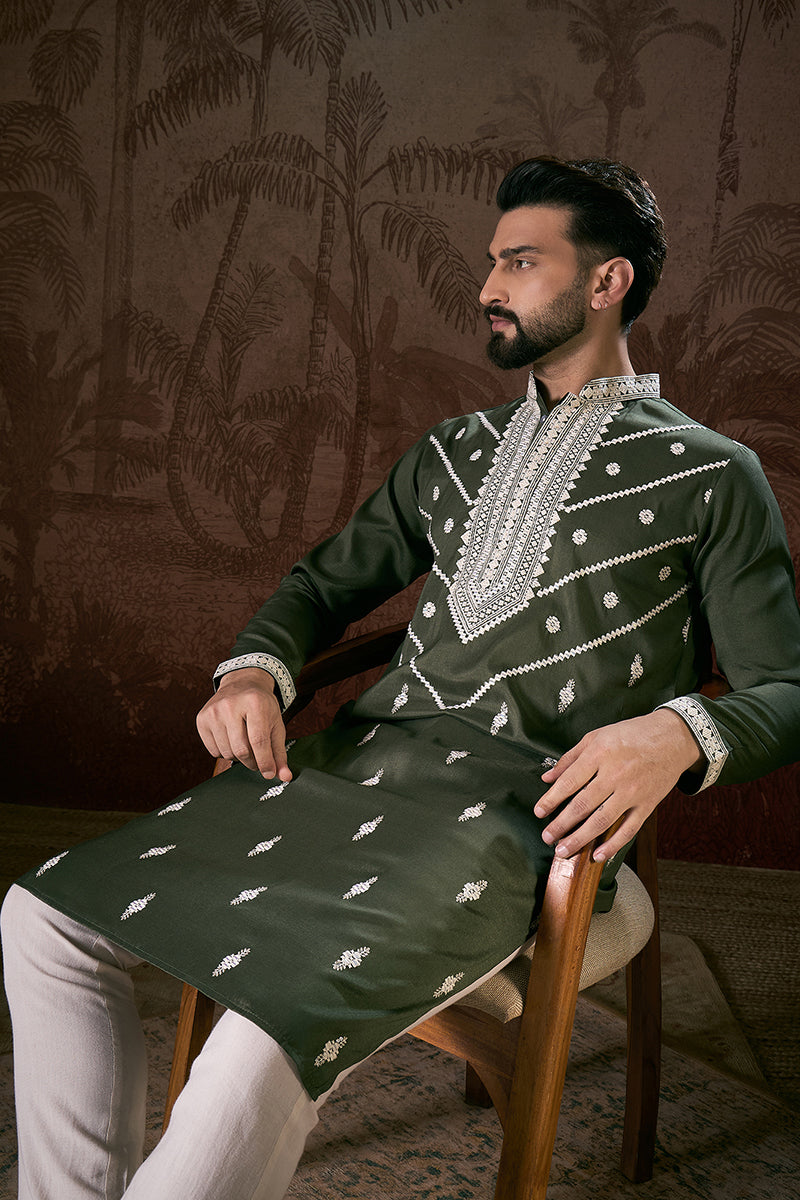 Green Silk Blend Solid Embroidered Straight Kurta MKU1882