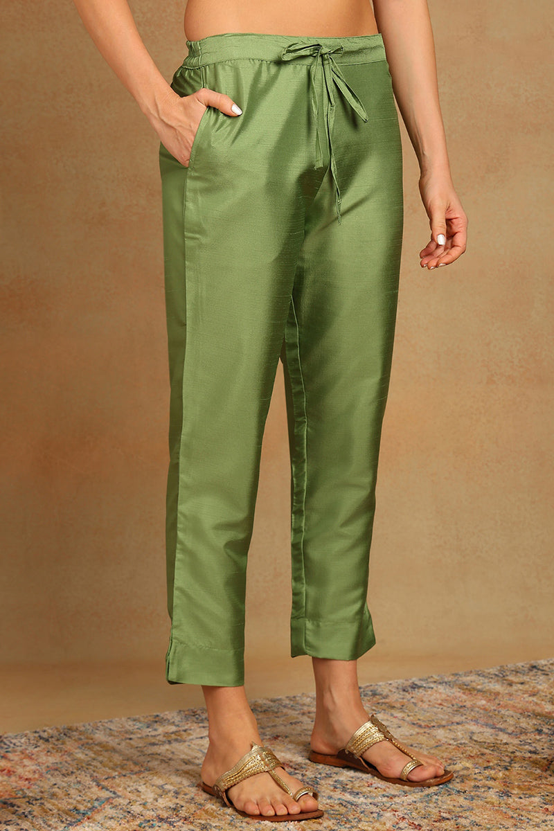 women green poly silk solid yoke design kurta trousers with dupatta pkskd1589