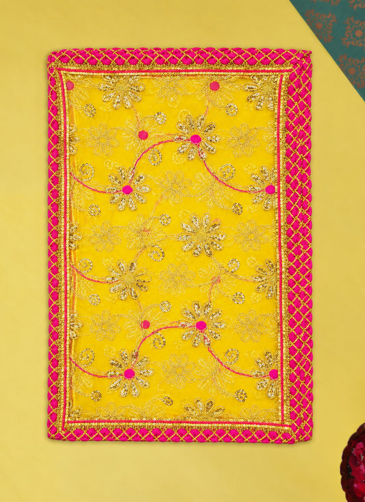 Chunri Lace Yellow 13x20 Inches