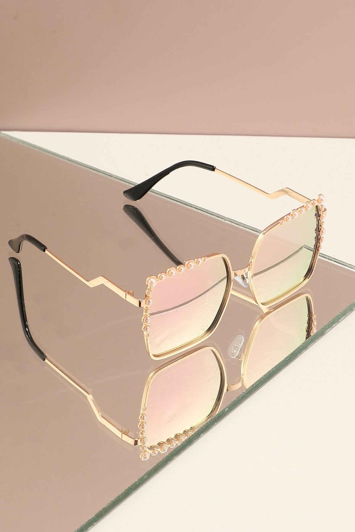 Haute Sauce - Full Rim Butterfly Sunglass