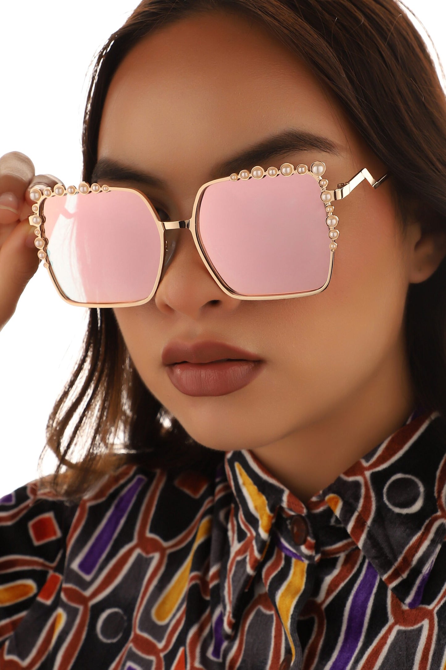 نظارة شمسية بتصميم فراشة بحافة كاملة من Haute Sauce