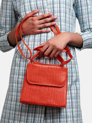 حقيبة كتف صلبة