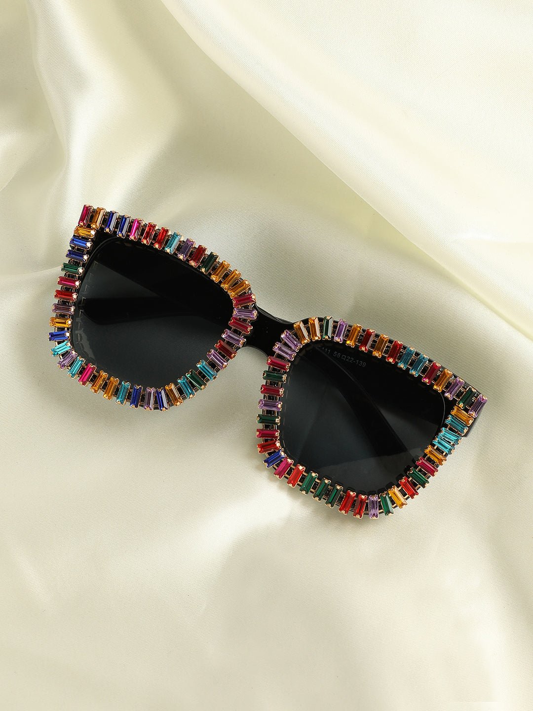 Haute Sauce - Fashionable Gems: Adorn Your Eyes