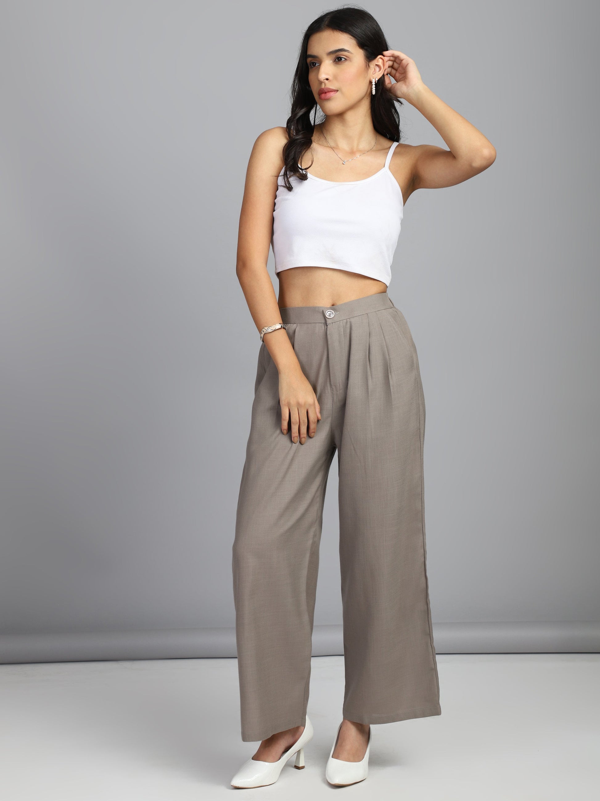 relaxed straight fit high rise pleated trousers