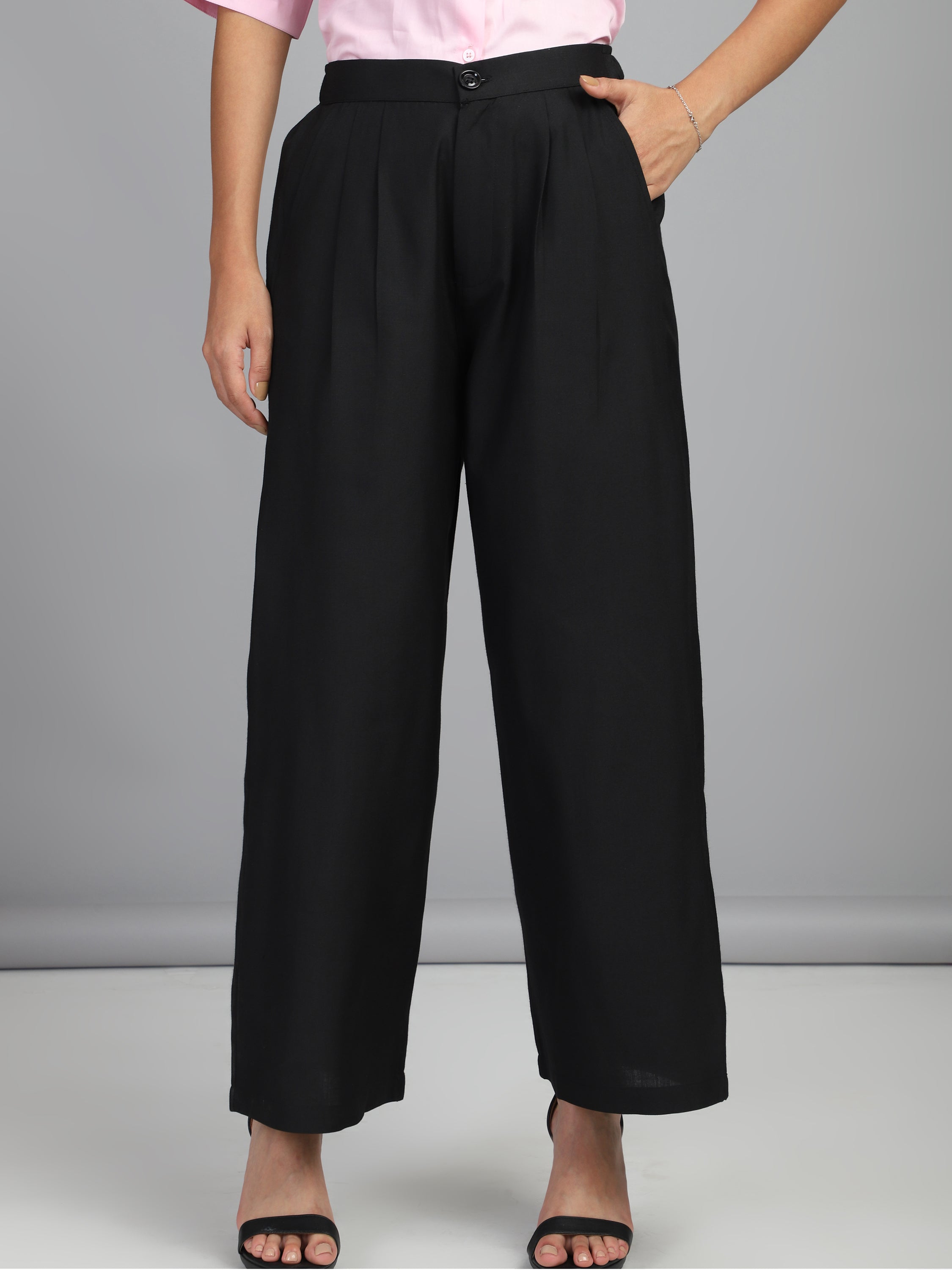 relaxed straight fit high rise pleated trousers