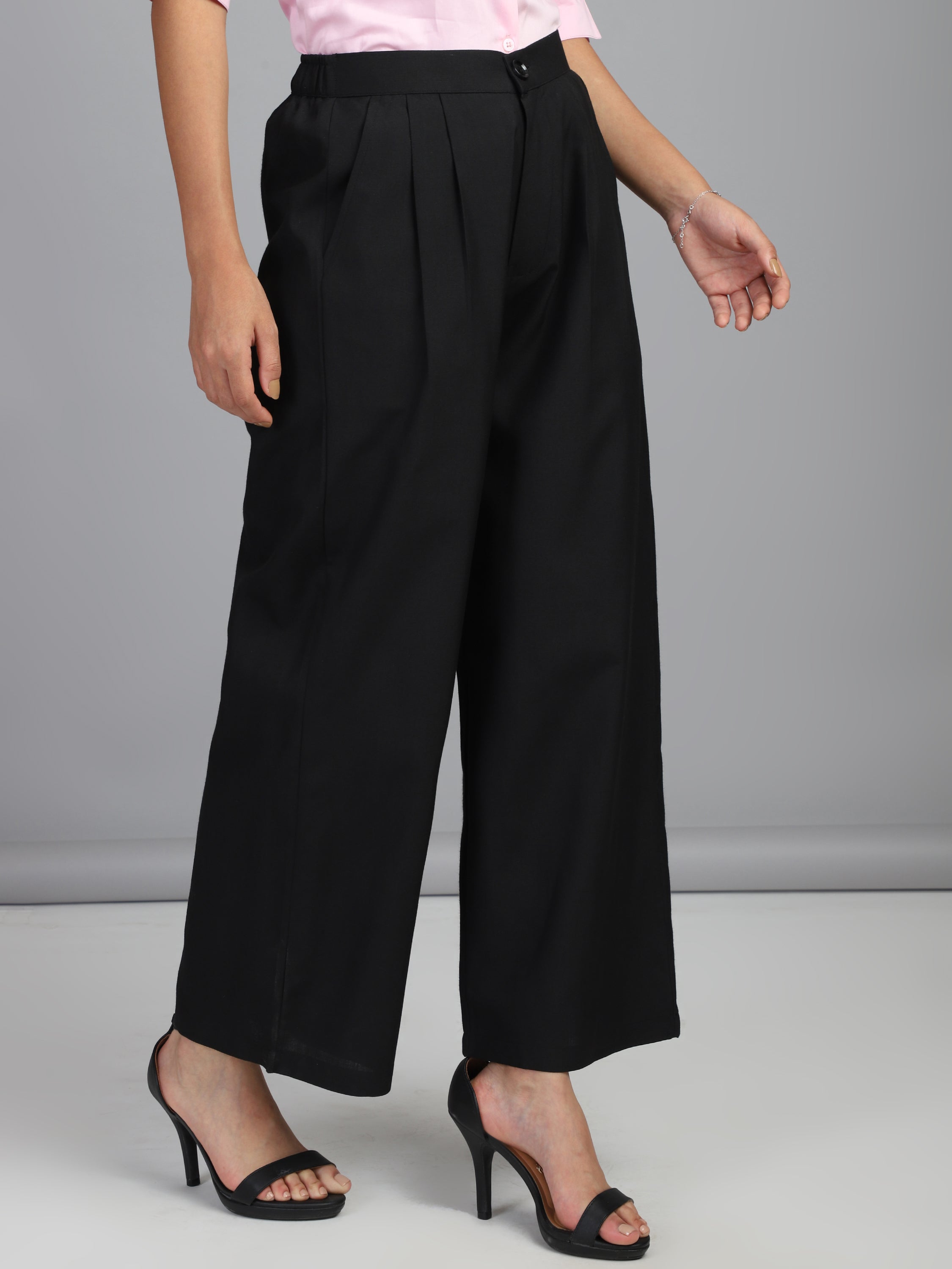 relaxed straight fit high rise pleated trousers
