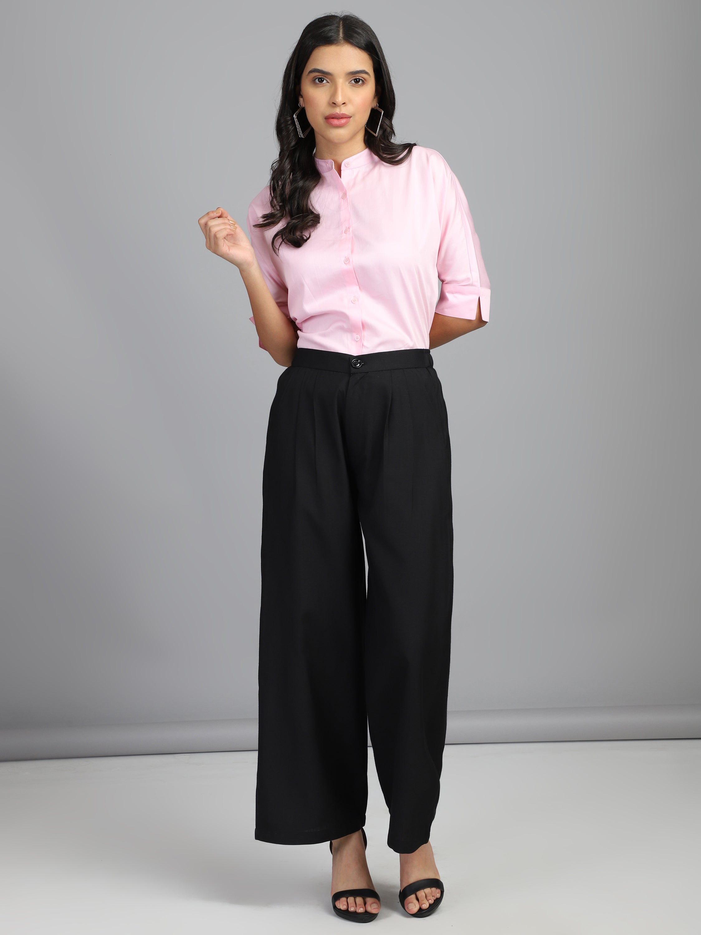 relaxed straight fit high rise pleated trousers